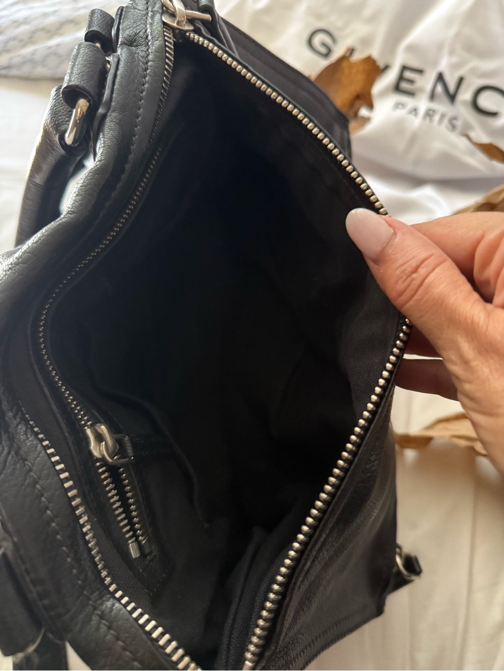 Givenchy Pandora Black Medium Bag - Picture 5 of 6
